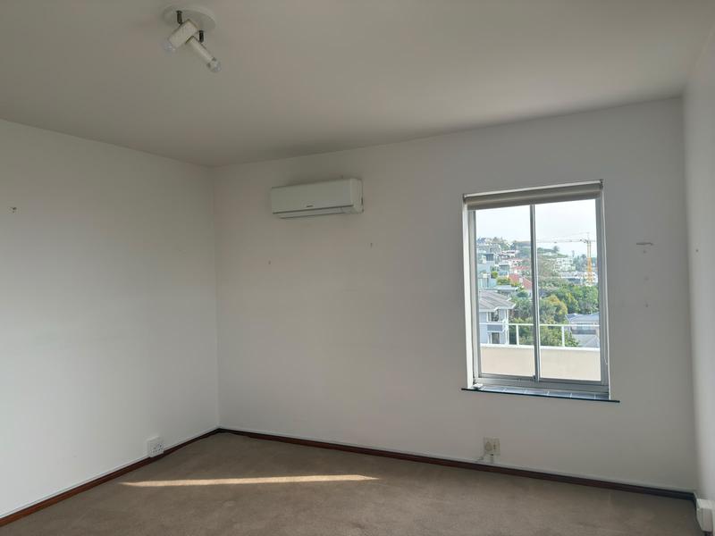 To Let 2 Bedroom Property for Rent in Bantry Bay Western Cape